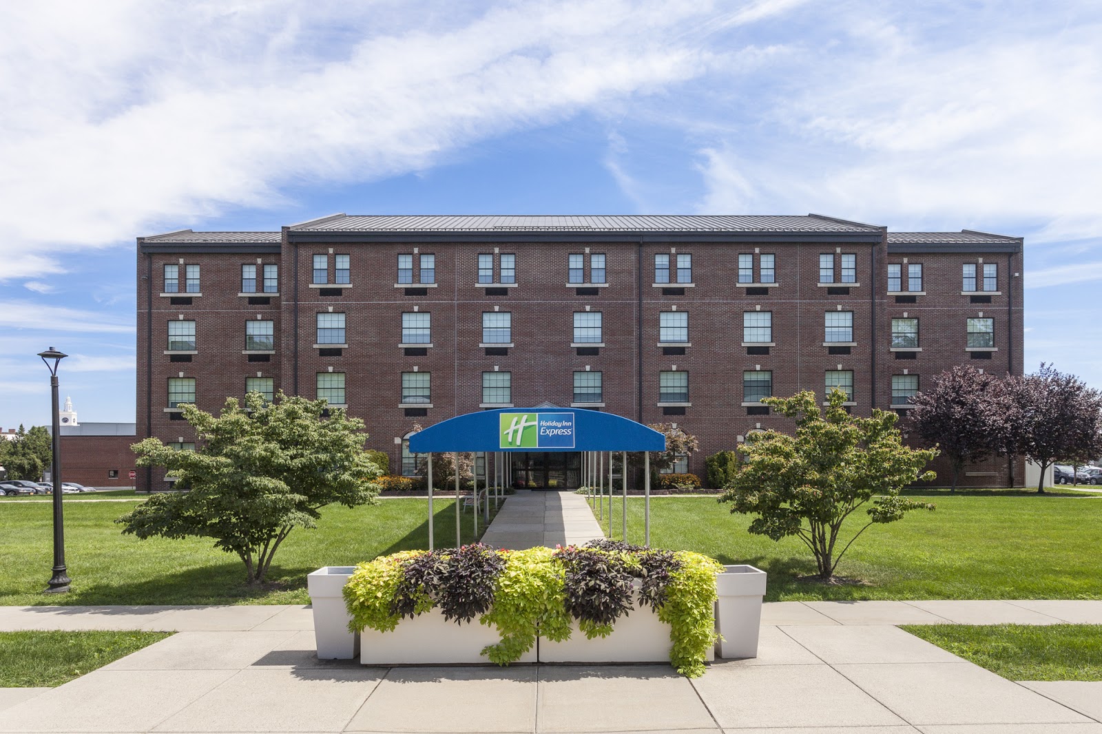 Holiday Inn Express Building 107