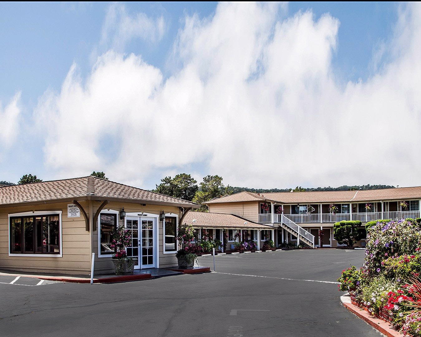 The Inn at 1252 Monterey
