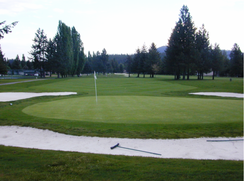 Twin Lakes Village Golf Club