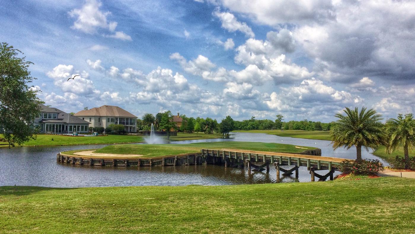English Turn Golf & Country Club - Golf Course
