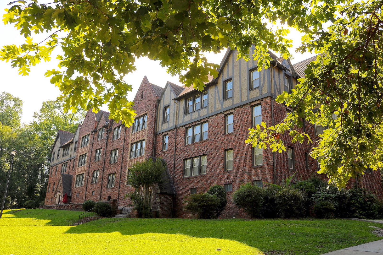 Country Club Apartments of Mountain Brook
