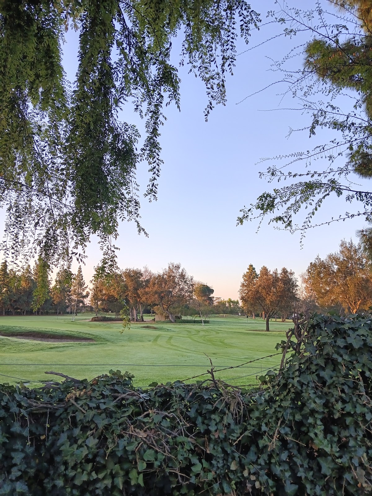 San Gabriel Country Club - Golf Course