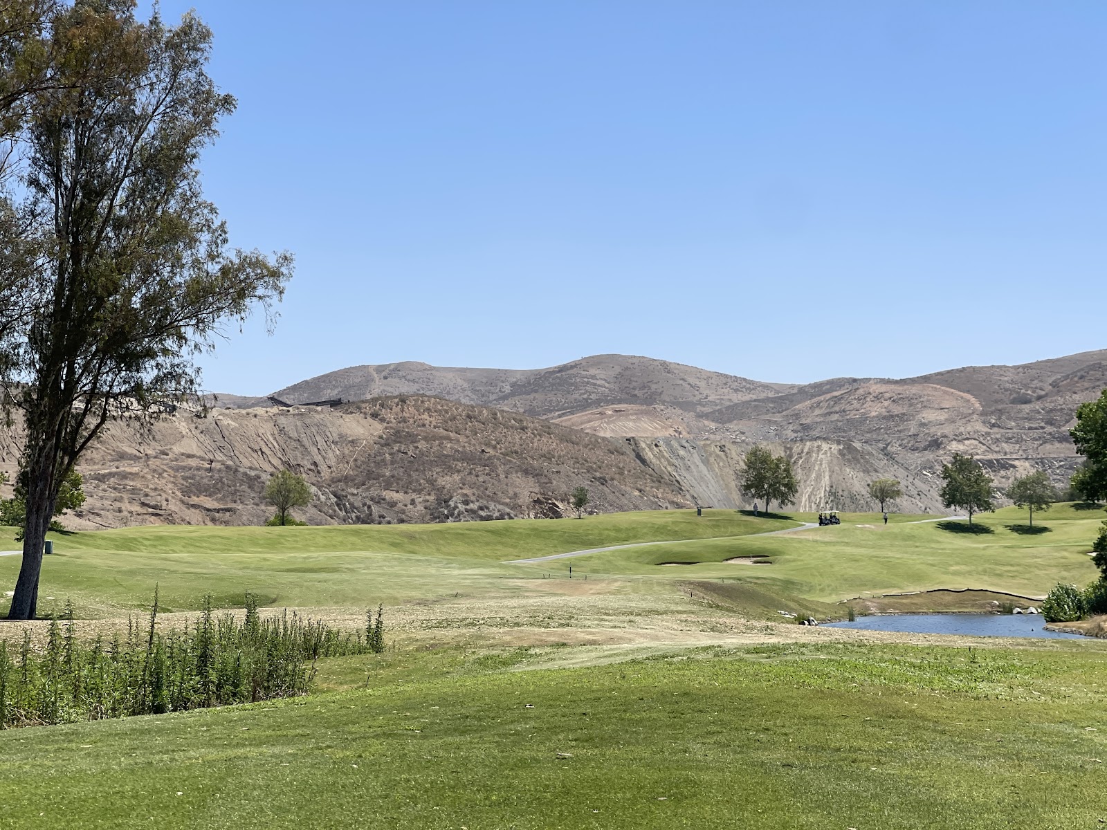 Dos Lagos Golf Course - Golf Course