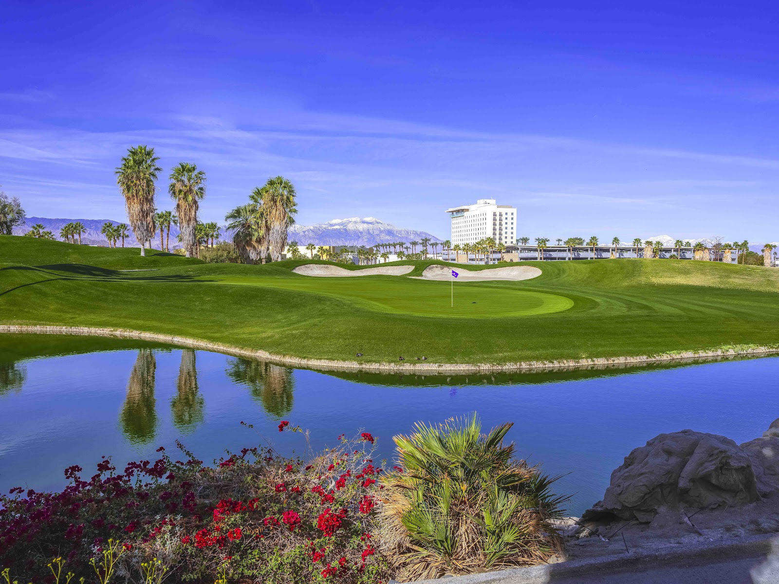 Eagle Falls Golf Course - Golf Course