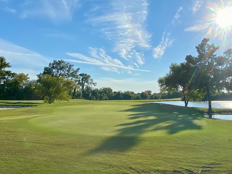 Oakwing Golf Club - Golf Course
