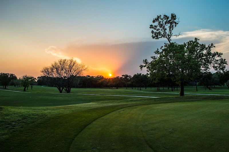 Riverside Golf Course - Golf Course