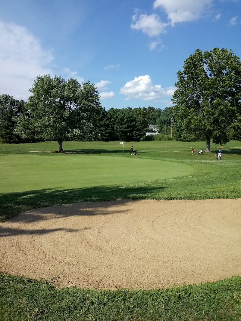 Oxbow Golf Course - Golf Course