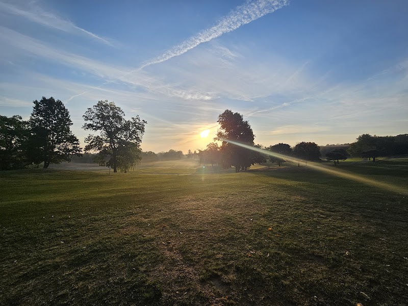 Beverly Golf & Tennis Club