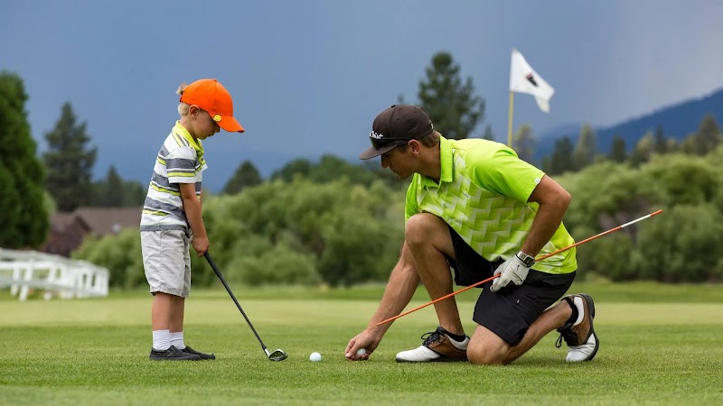 Bear Mountain Golf Course - Golf Course