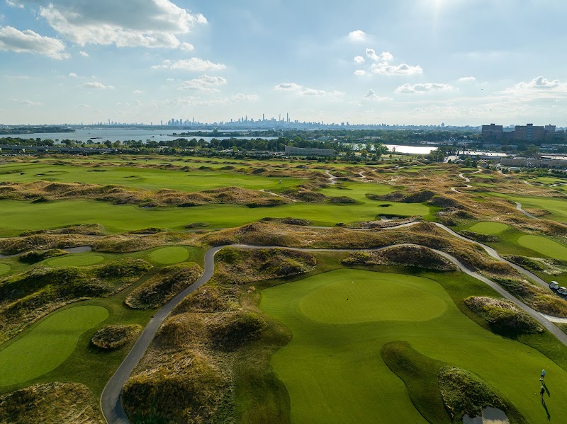 Bally's Golf Links at Ferry Point - Golf Course
