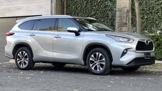 Foto 7 del Toyota Highlander 2020 en Carbiu