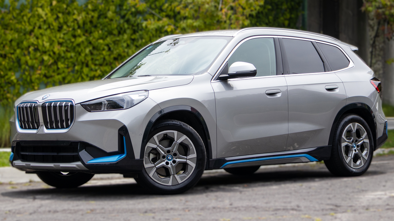2024 BMW iX1 - Vista 1