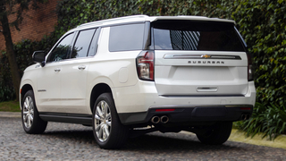 Foto 3 del Chevrolet Suburban 2022 en Carbiu