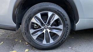 Foto 18 del Toyota Highlander 2020 en Carbiu
