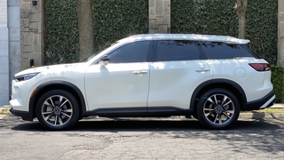 Foto 2 del Infiniti QX60 2023 en Carbiu