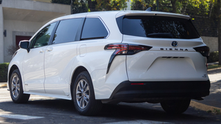 Foto 3 del Toyota Sienna 2021 en Carbiu