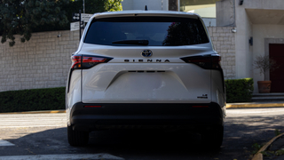 Foto 4 del Toyota Sienna 2021 en Carbiu