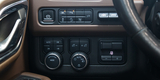 2022 Chevrolet Suburban - Miniatura 26