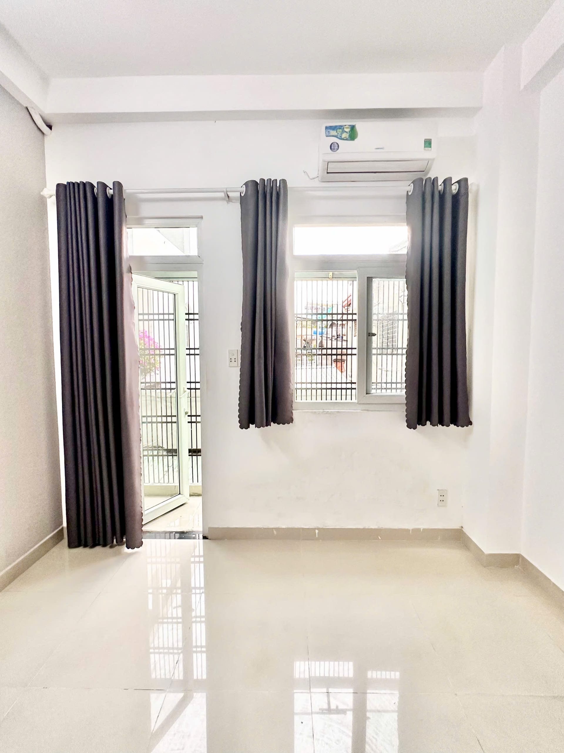 Duplex full nội thất tại Bùi Văn Ba - 2