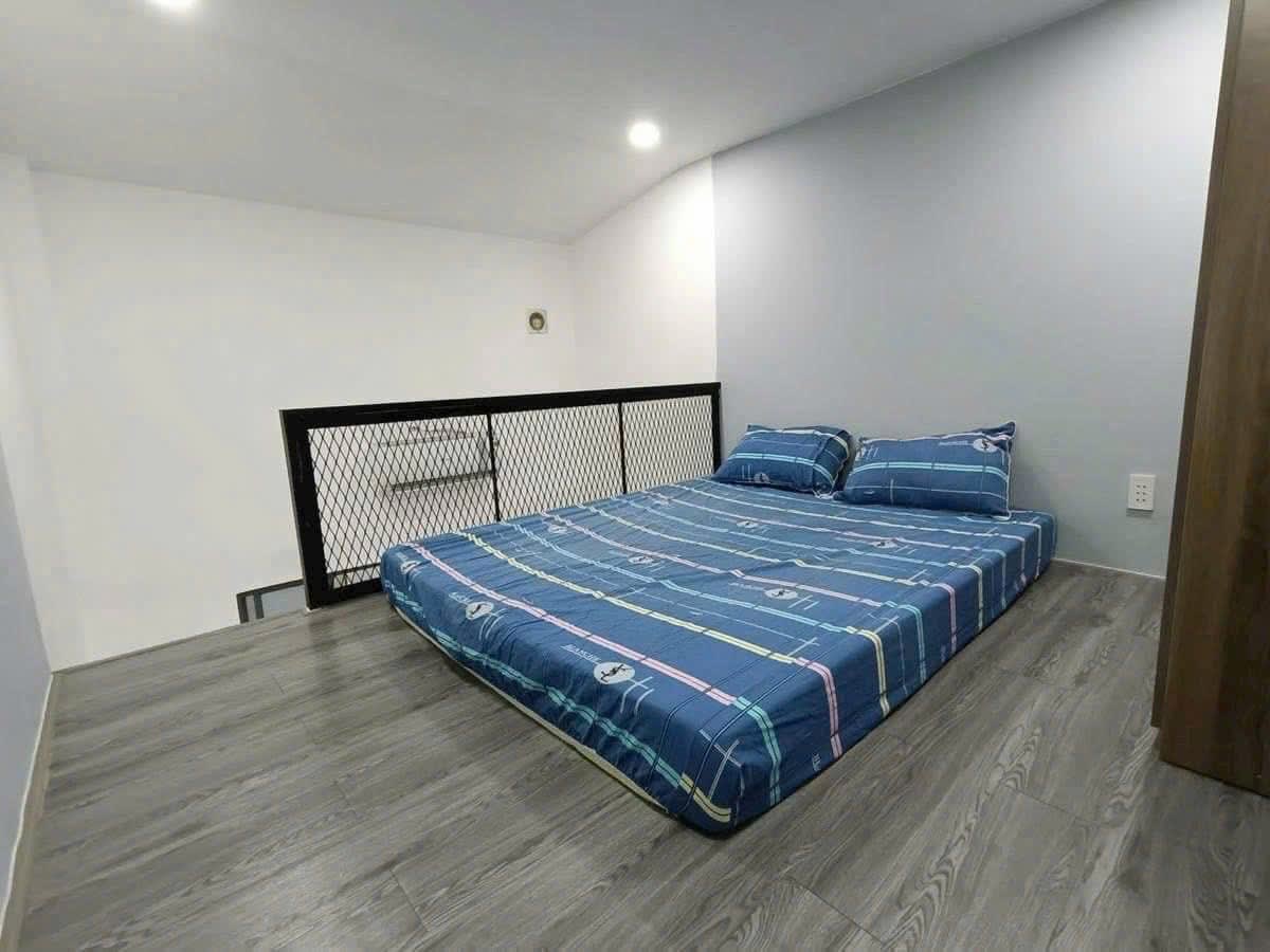 〽️Gác CAO không đụng đầu đầy đủ nội thất nằm ngay Lâm Văn Bền - 4