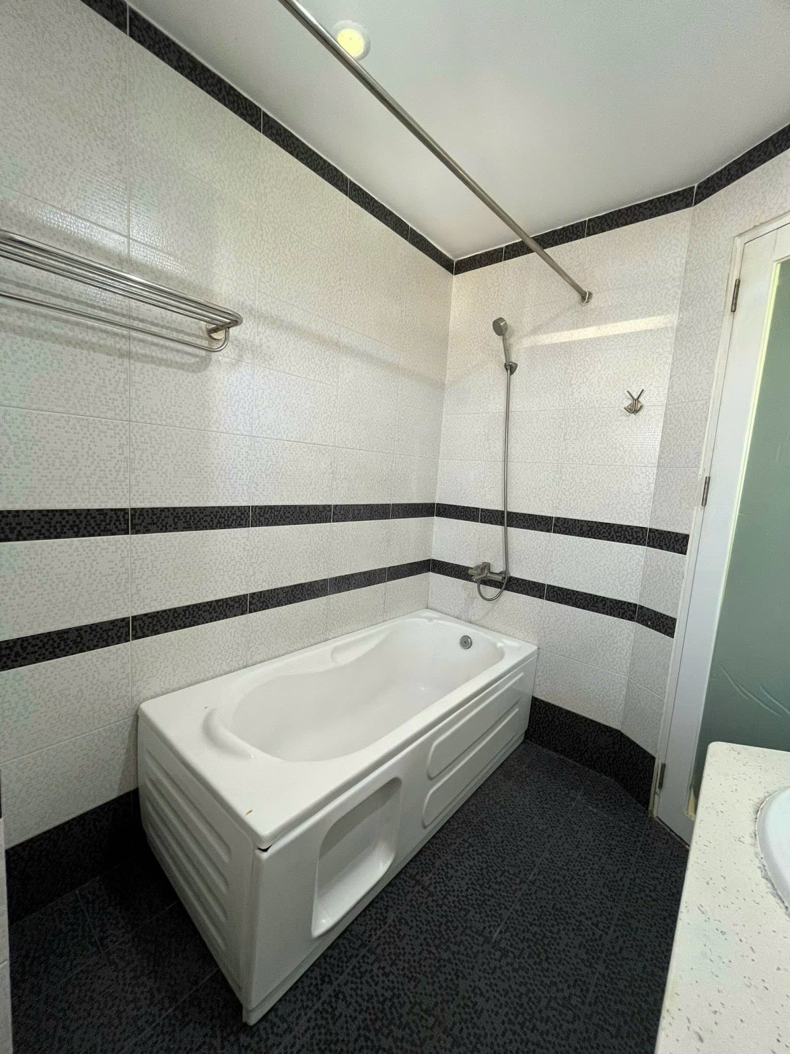 Studio thiết kế nhỏ gọn nằm ngay chợ Tân Mỹ Q7 hình ảnh 7