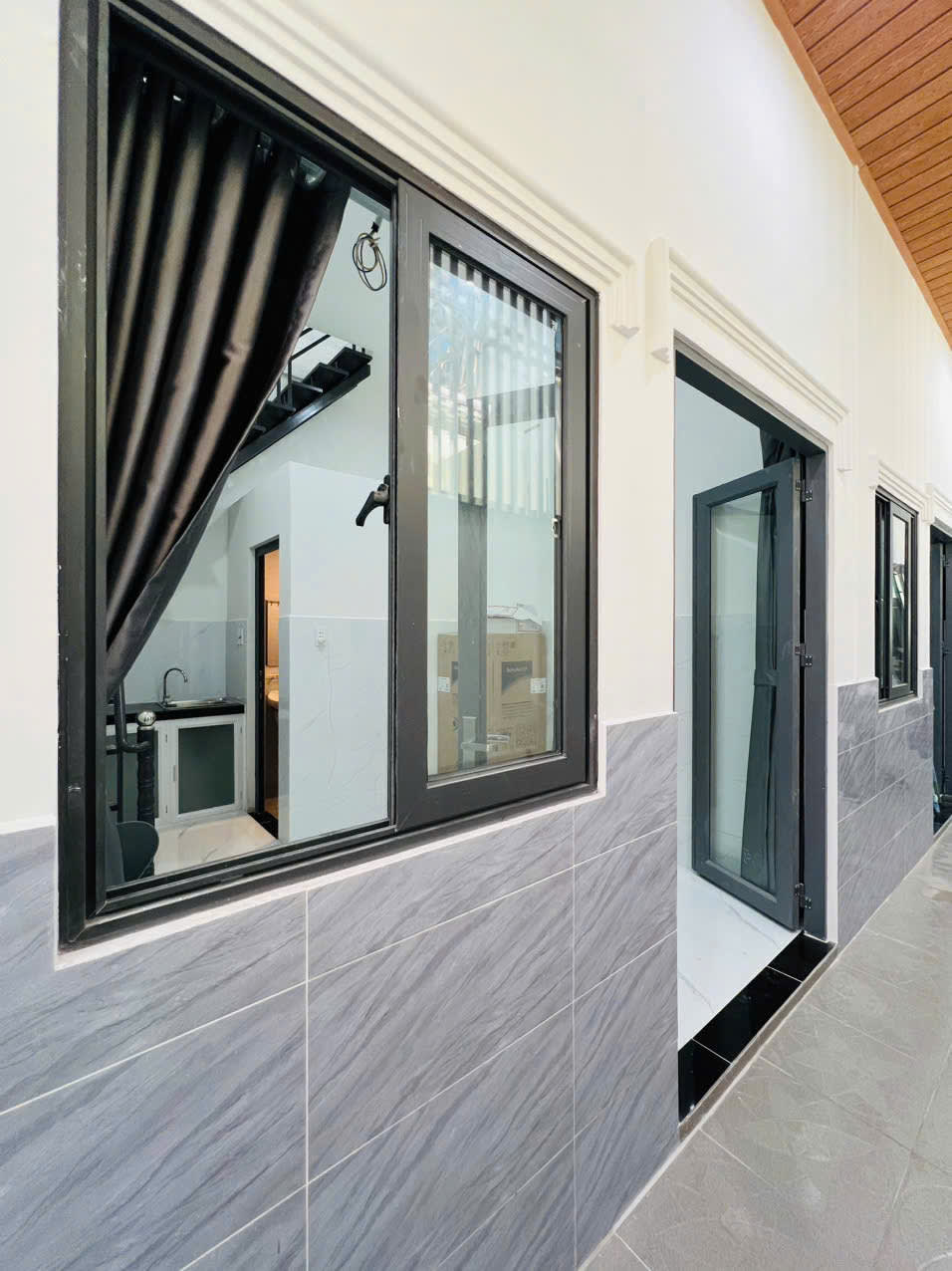 CHO THUÊ CHDV 1 TRỆT 1 LầU, FULL NỘI THẤT CÓ BAN CÔNG TẠI 443 HUỲNH TẤN PHÁT - GẦN KHU CHẾ XUẤT - TRẦN TRỌNG CUNG - 1