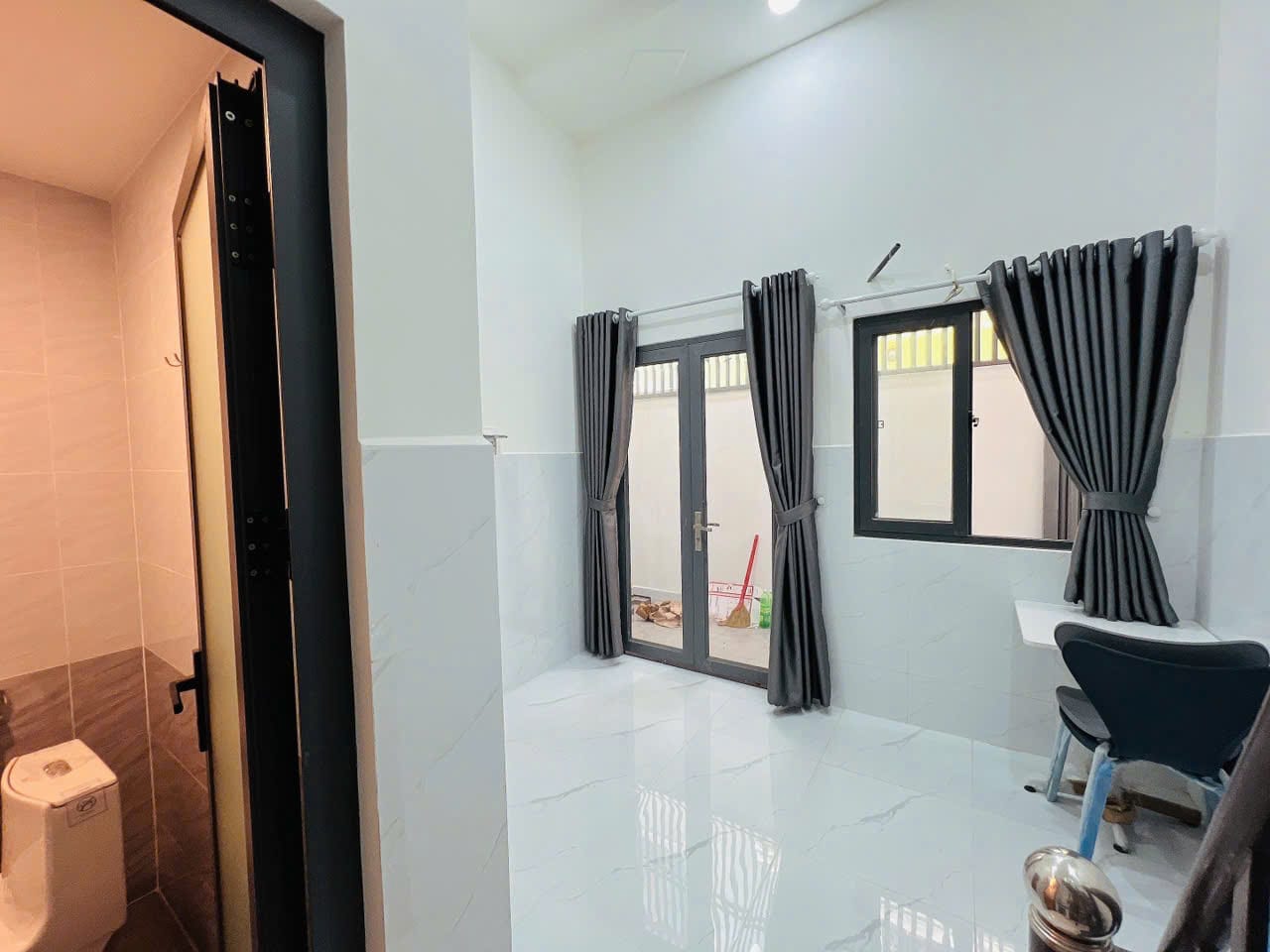 CHO THUÊ CHDV 1 TRỆT 1 LầU, FULL NỘI THẤT CÓ BAN CÔNG TẠI 443 HUỲNH TẤN PHÁT - GẦN KHU CHẾ XUẤT - TRẦN TRỌNG CUNG hình ảnh 7
