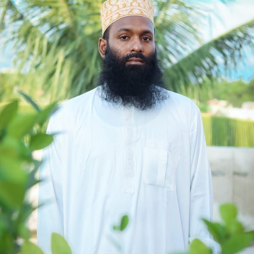 ক্ব-রী মাওলানা সাদ্দাম হুসাইন - চেয়ারম্যান, ক্ব-রীয়ানা কুরআন শিক্ষা