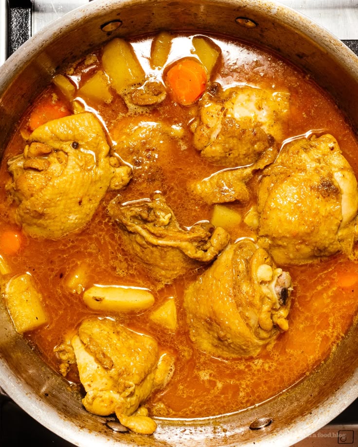 Soupe de Poulet "Grand-Mère" et son Dôme de Riz Brisé
