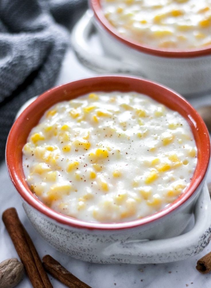 Bouillie de maïs blanc aux œufs et arachides