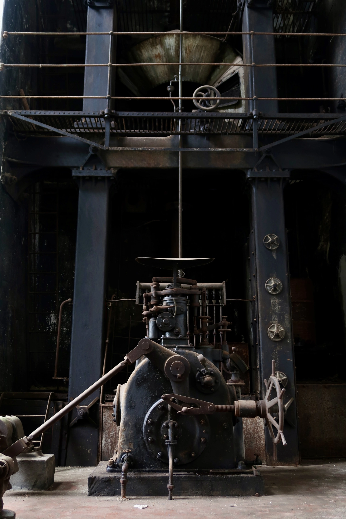 Macchinario nella filanda abbandonata