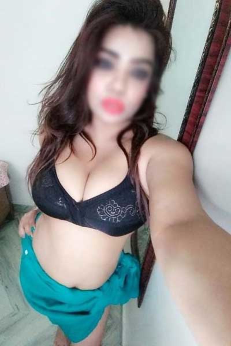 bella milf call girl in Marina +971527406369 DIBIZ Digital Business Cards image