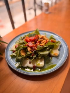 Salada caprese da casa