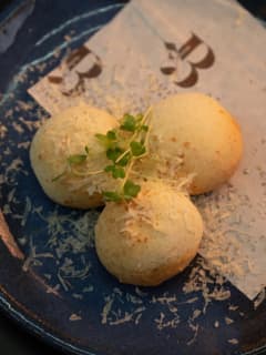 Pão de queijo (trio)