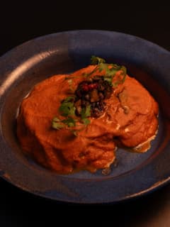 Lasanha vegana de berinjela e cogumelos.