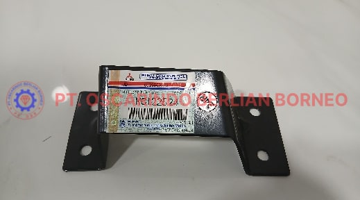 MC122524 / BRACKET ENGINE MOUNTING RH