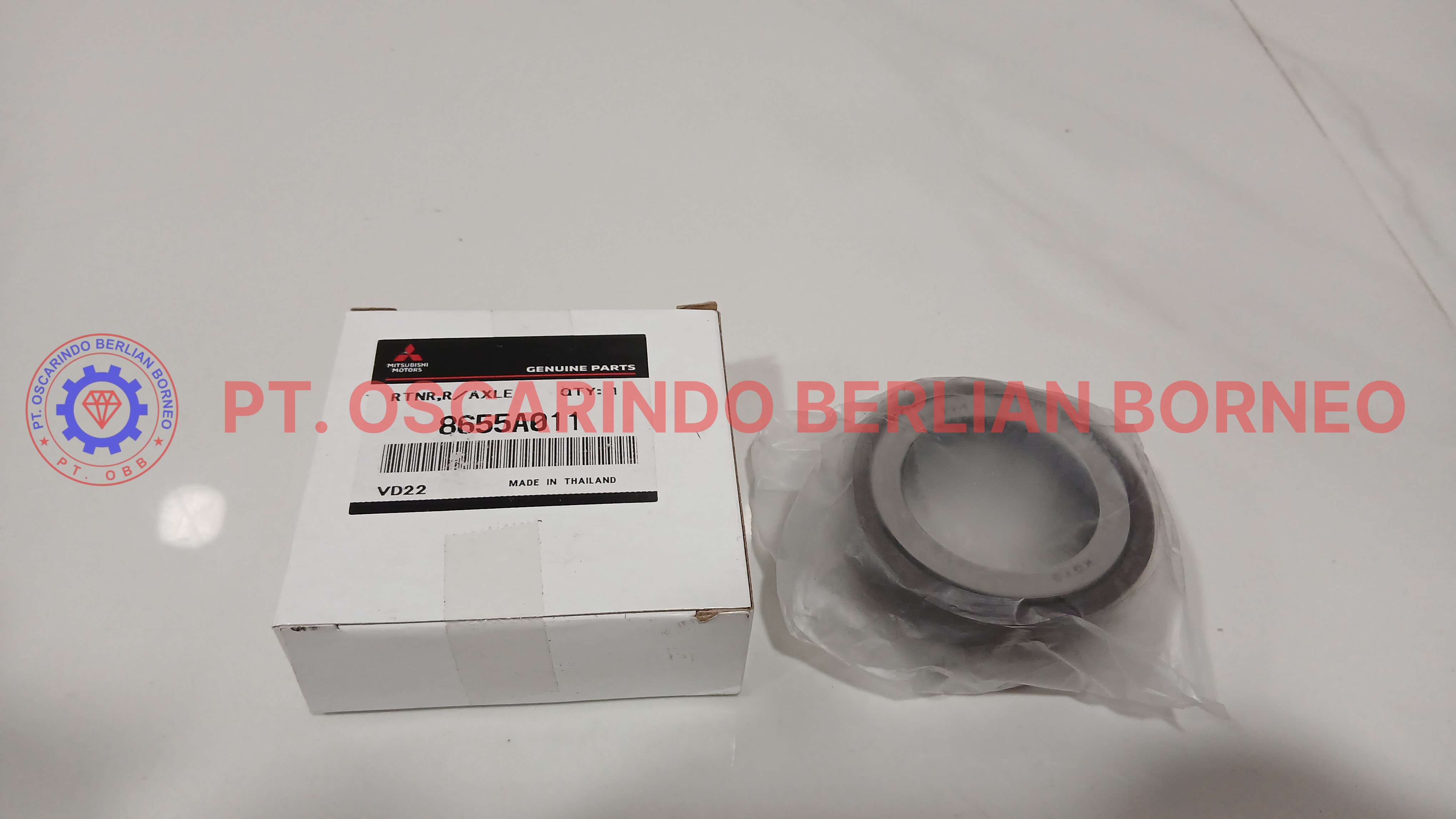 8655A011 / RETAINERRR AXLE 4N16