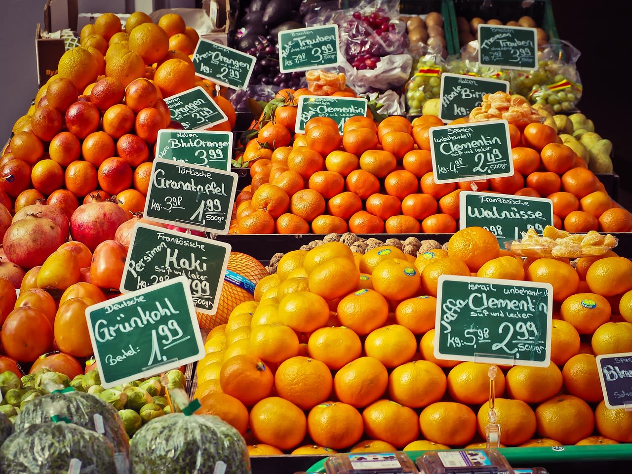 fruit stand, fruits, produce, harvest, organic, fresh produce, farmer's market, market stall, healthy, food, sale, vitamins, oranges, clementines