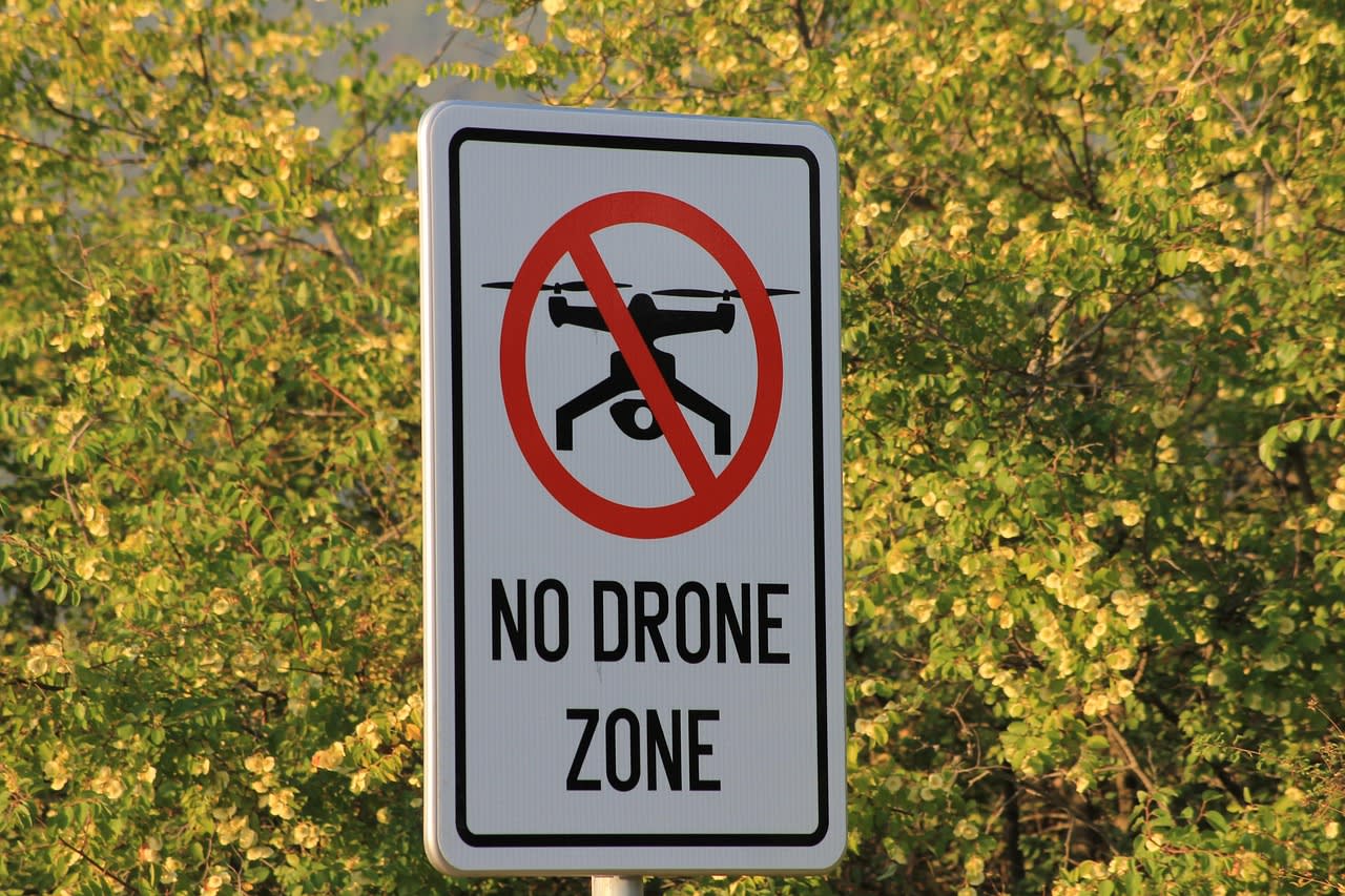 drone, quadracopter, flying, sign, ban, ban flights, ban drones, the airport, pointer, propeller