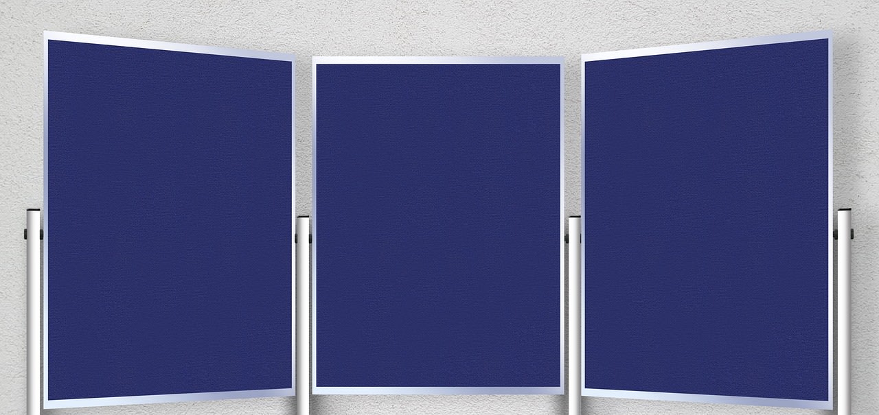 moderation wall, moderator, moderation, business, meeting, team, manager, management, brainstorming, moderation cards, moderation suitcase, blue