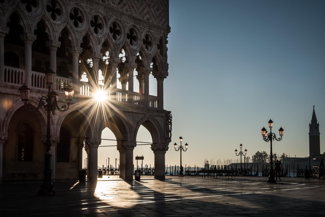 venice, doge's palace, square, architecture, city, nature, building, marketplace, italy, palace, city trip, picturesque, old building, beautiful