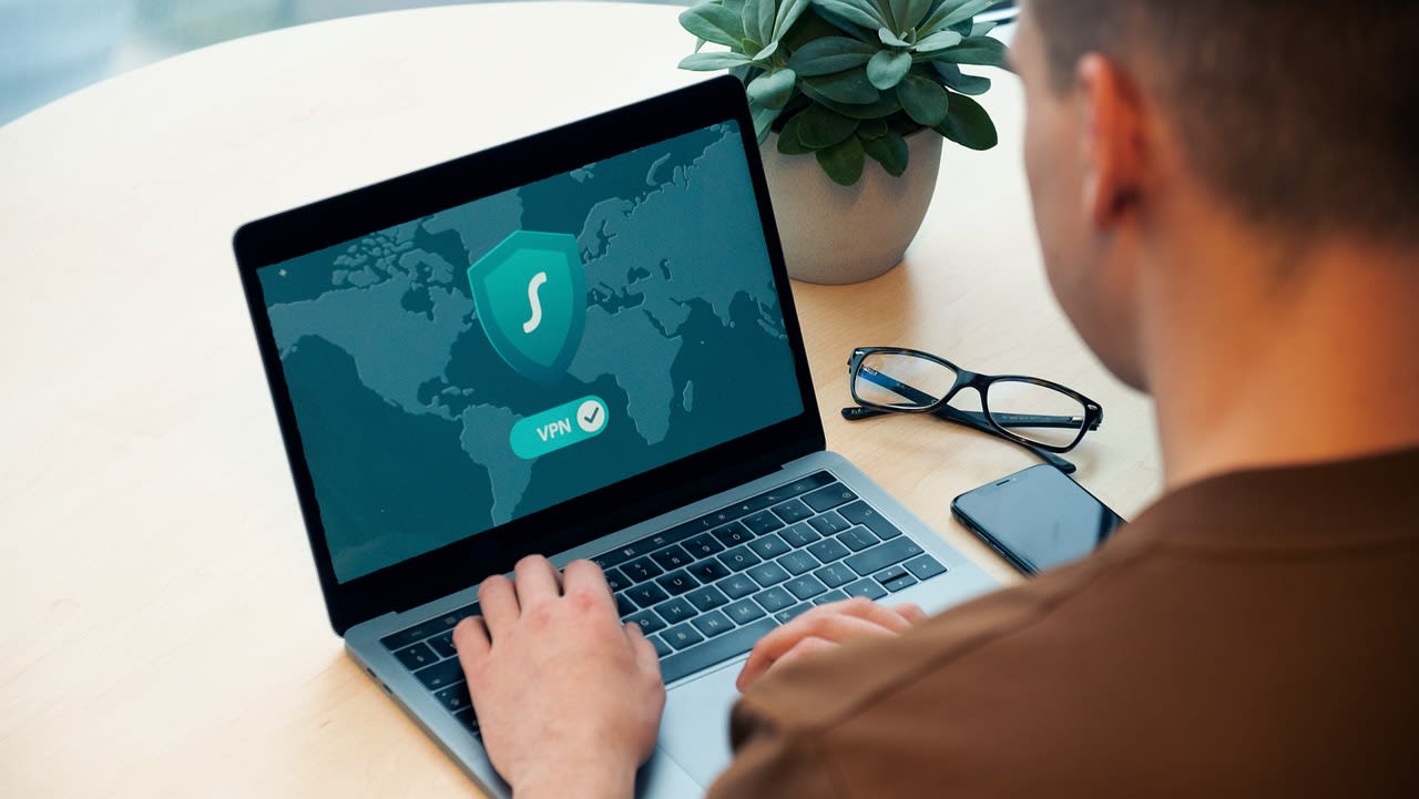 online meeting, computer, man with a computer, private, online, connection, internet, secure, vpn, virtual, ios, macbook, encryption, anonymity