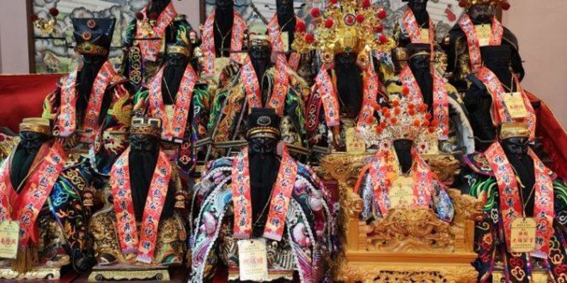 Bao Gong Temple banner