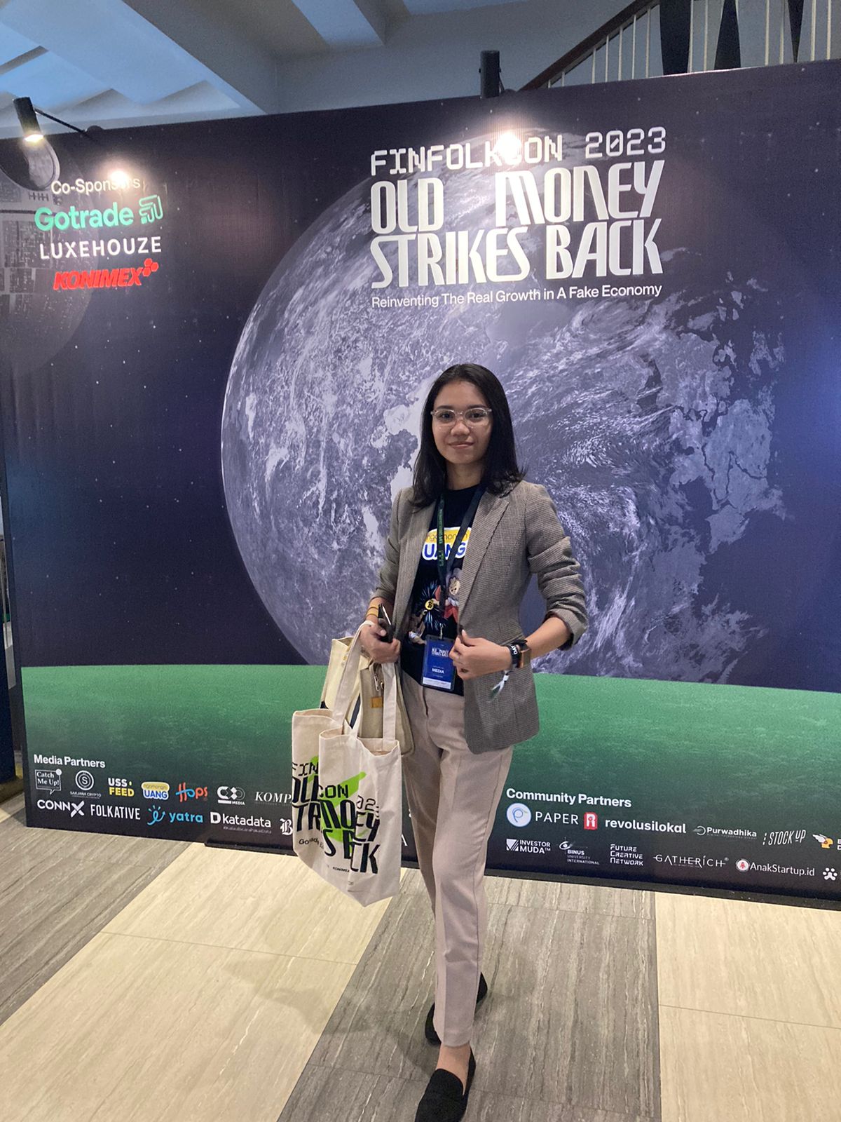 Ngomongin Uang Hadiri Konferensi Bisnis dan Keuangan Terbesar di Asia “Finfolk Conference 2023”