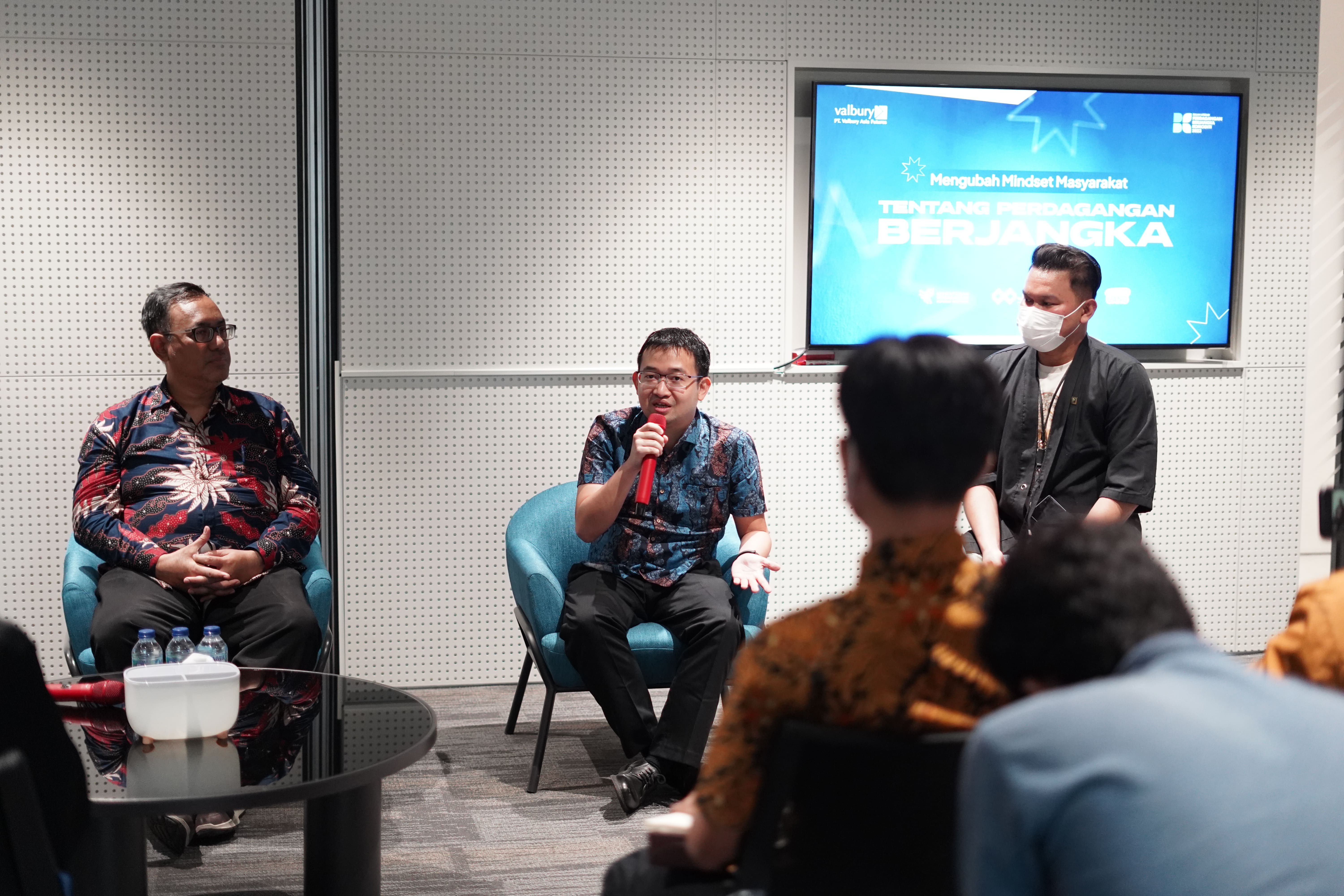 Kolaborasi Ngomongin Uang, Valbury Asia Futures, dan JFX Berikan Edukasi Perdagangan Berjangka