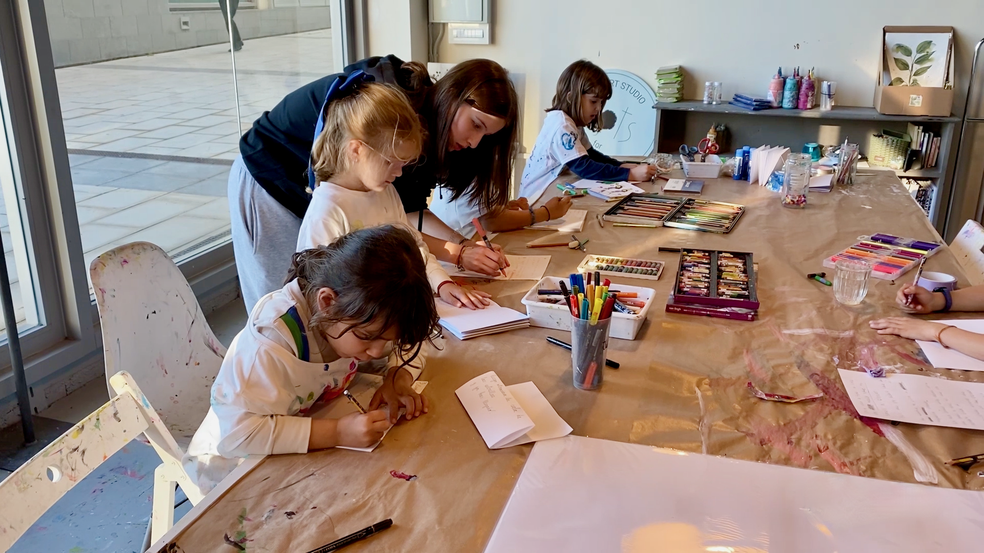 Art in English (Young kids)