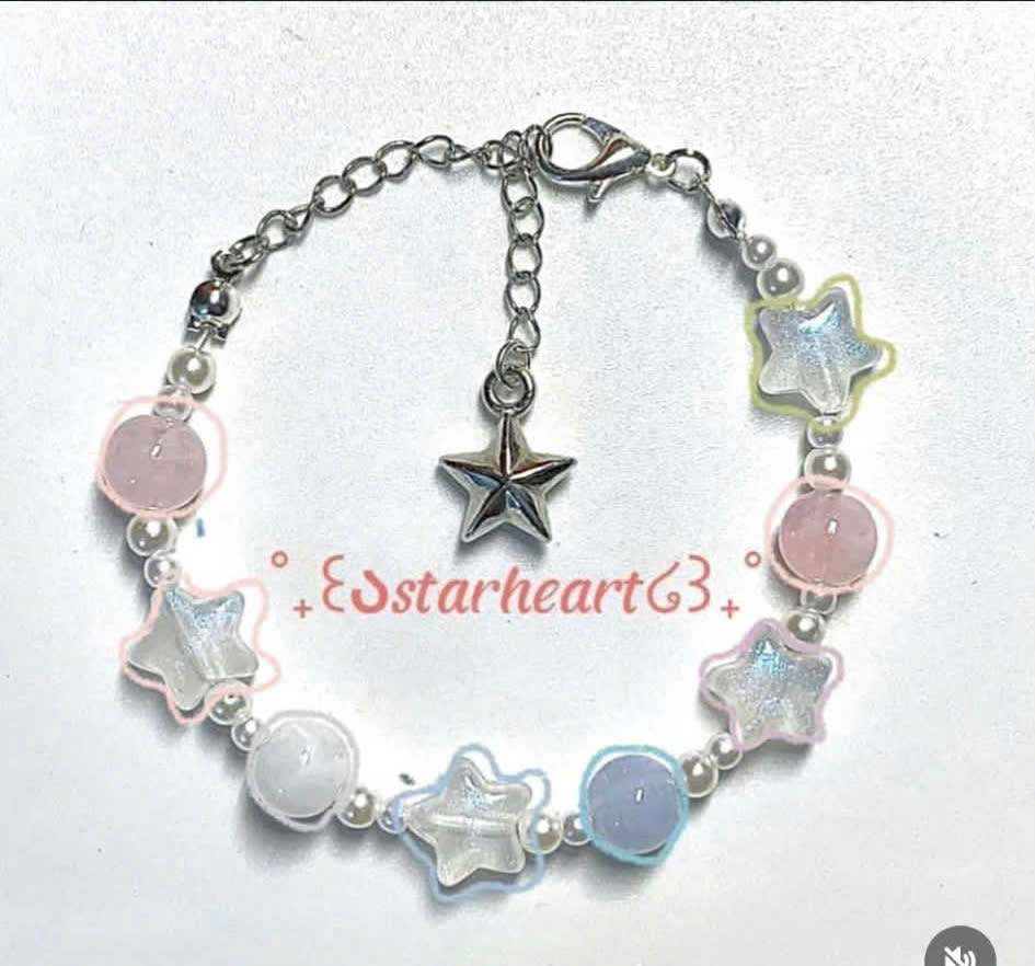 Vòng tay làm sẵn