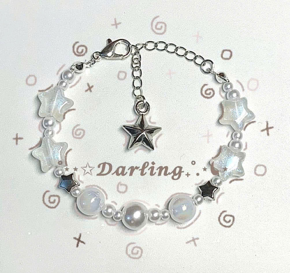 Vòng tay làm sẵn