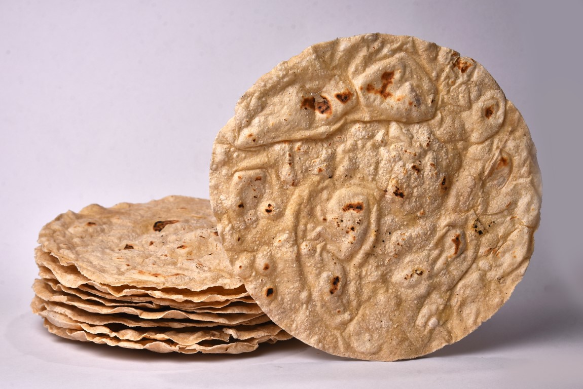 Jowar Bhakar | ज्वारी भाकरी  ( कडक )