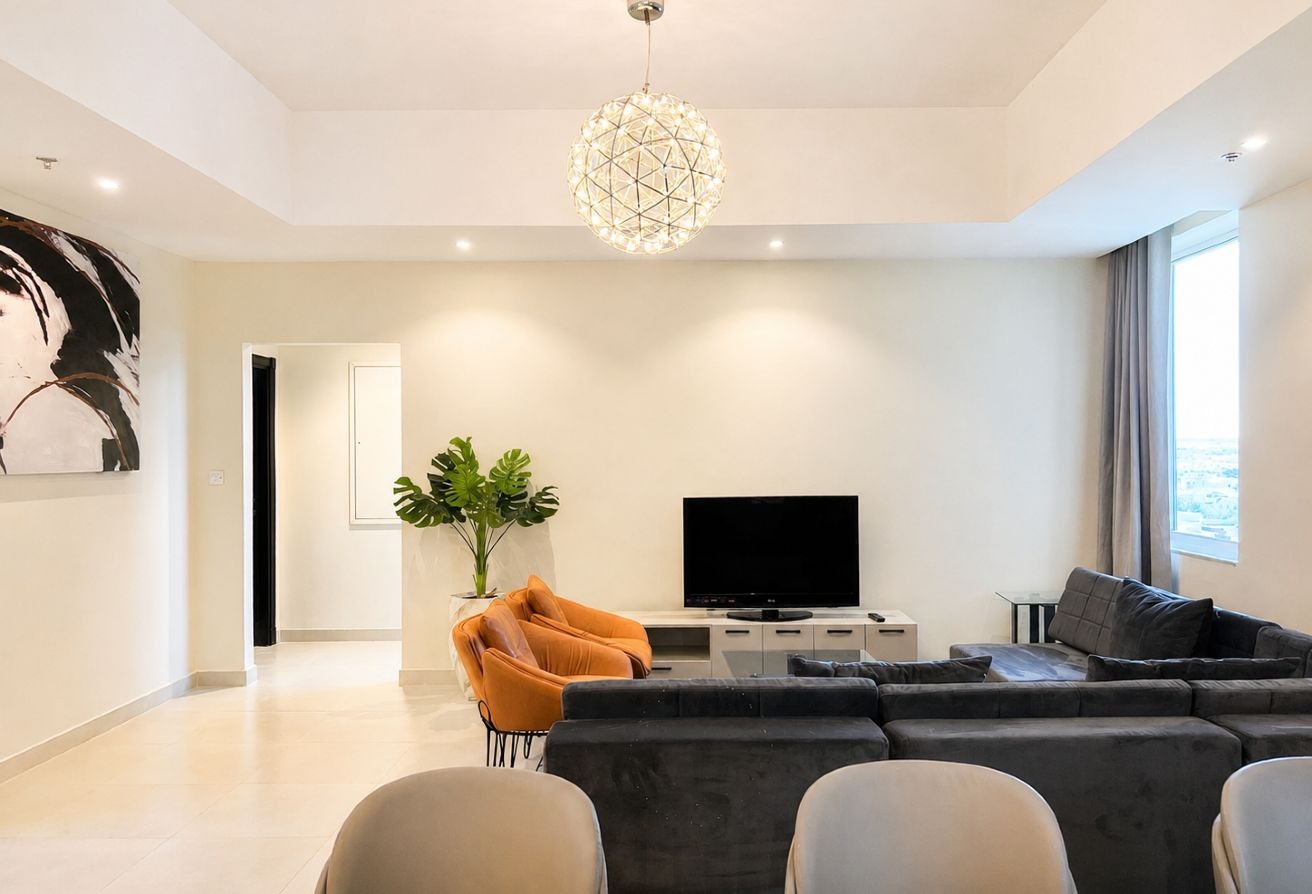 SPACIOUS LIVING 2BHK FF | FREE MONTH | WEST BAY